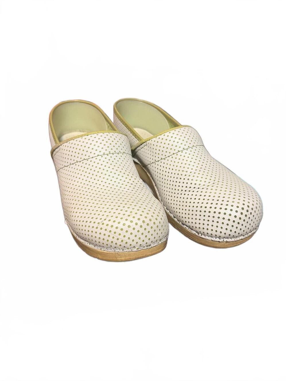Dansko Professional Green Perforated Leather Clogs EU 40 Women’s 9.5-10 Comfort